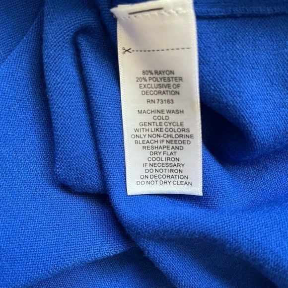 Cable & Gauge Lightweight Pullover Sweater Top
Size M - Picture 6 of 7